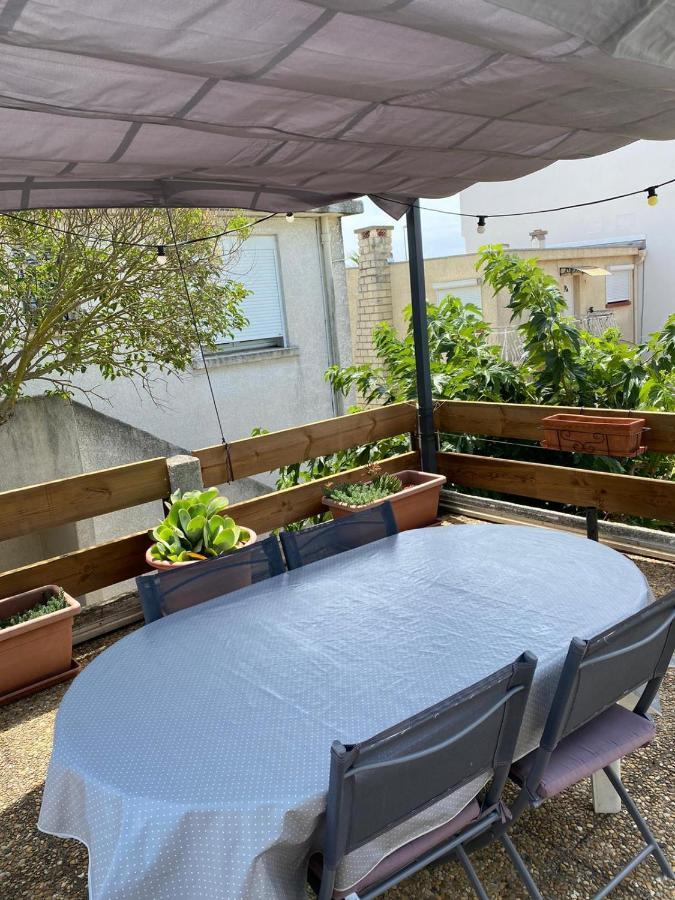 Appt avec parking, clim, wifi à 50 m de la plage Palavas-les-Flots Exterior foto